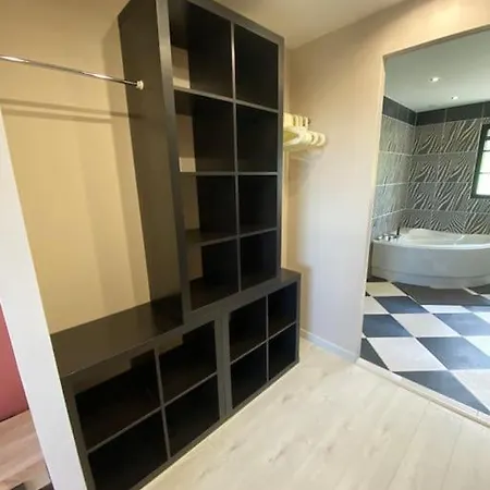 Giulia Villa Montjoie-en-Couserans