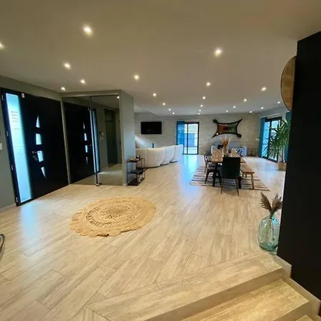 Giulia Villa Montjoie-en-Couserans